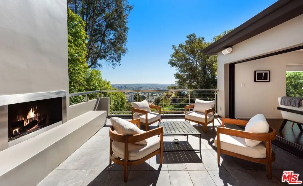 8540 Hedges Way, Los Angeles, California 90069 home-pic-12